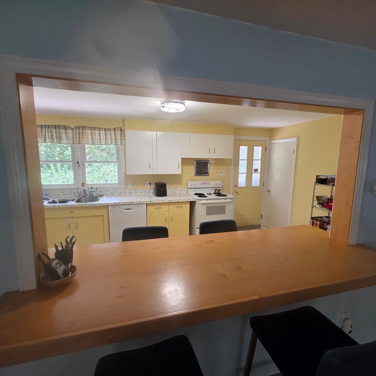 Single Family Residence at 9 Richardson Corner Road, Charlton MA 01507, Charlton, photo 10 of 17
