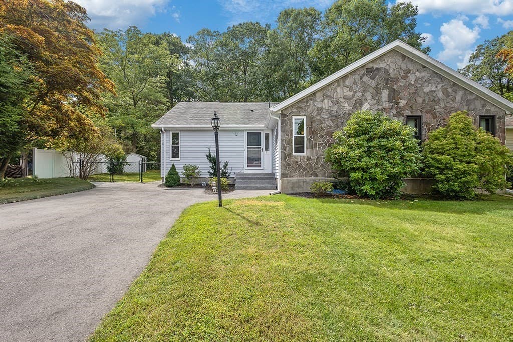 Condominium at 31 Acorn Dr # 31, Randolph MA 02368, Randolph, photo 2 of 33