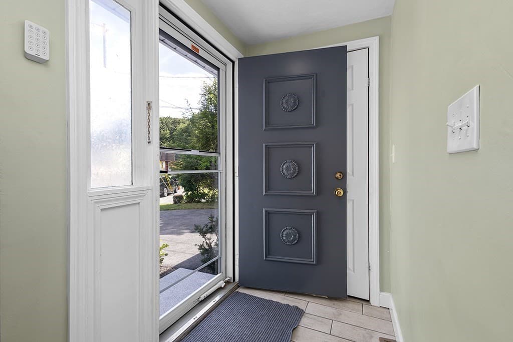 Condominium at 31 Acorn Dr # 31, Randolph MA 02368, Randolph, photo 5 of 33