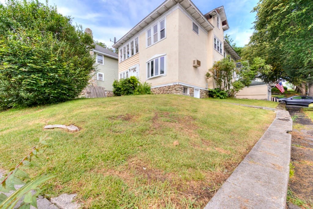 Multi Family at 279 Hamilton St, Worcester MA 01604, Worcester, photo 3 of 38