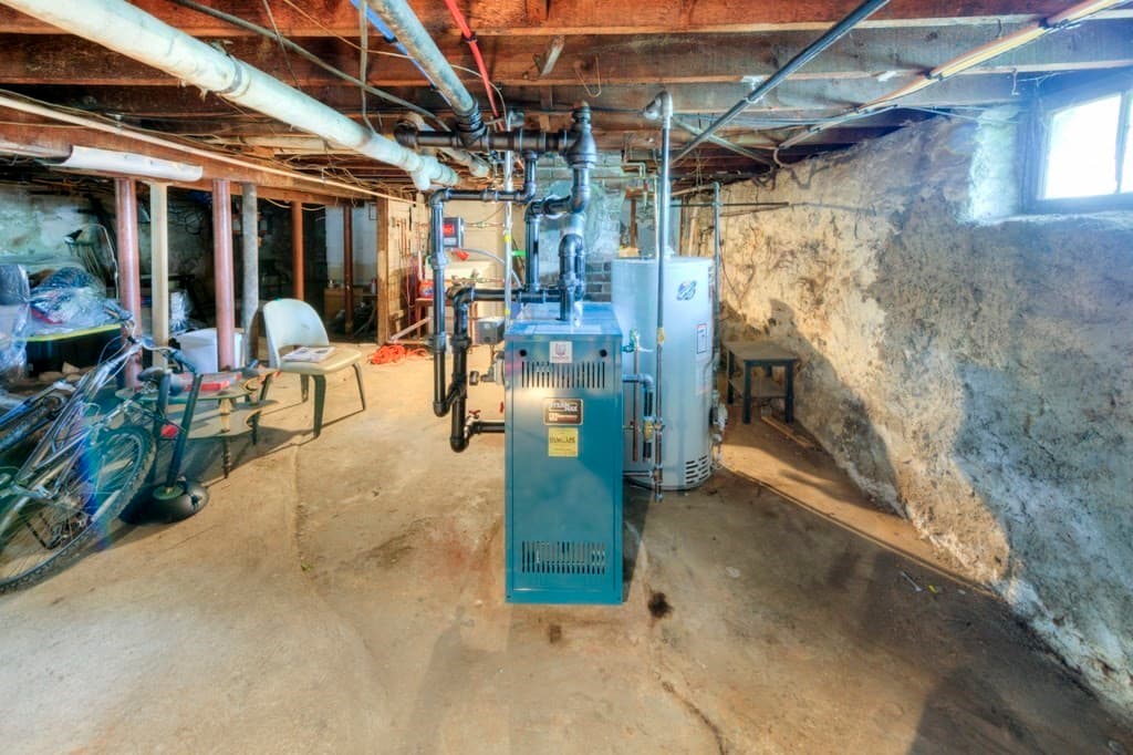 Multi Family at 279 Hamilton St, Worcester MA 01604, Worcester, photo 32 of 38