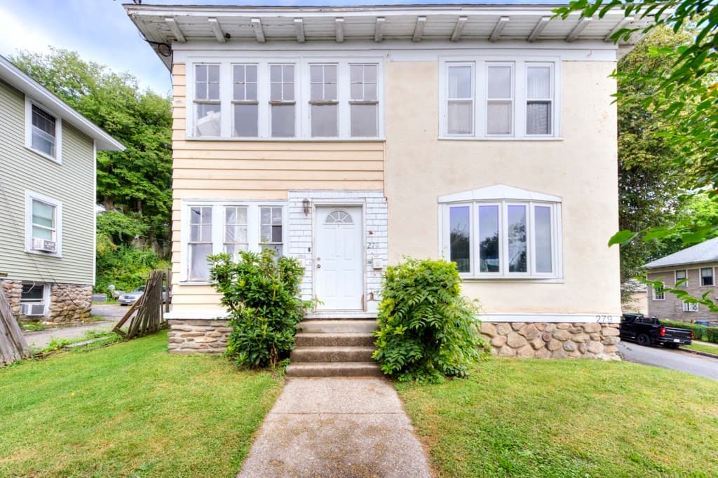 279 Hamilton St, Worcester MA 01604