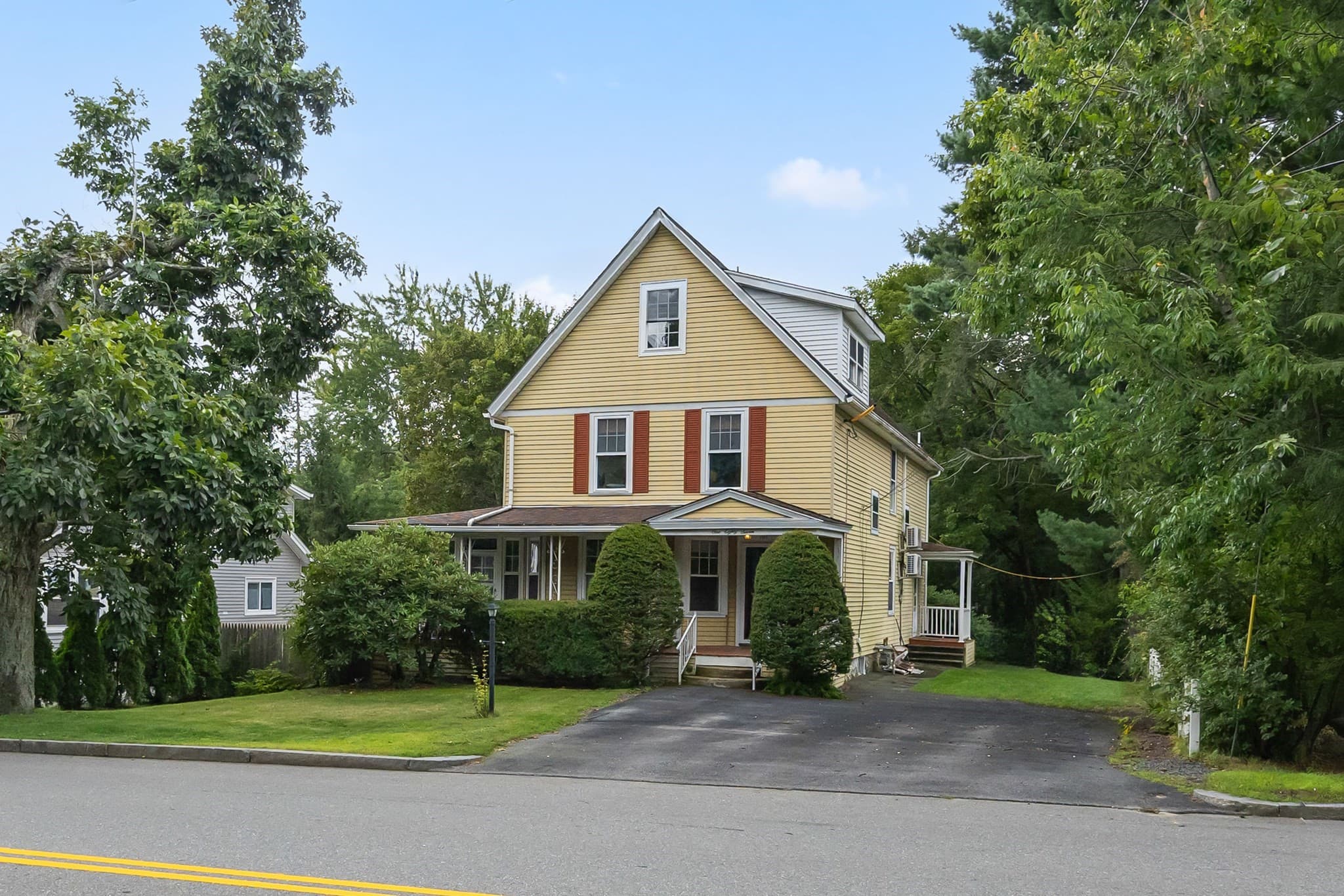 Multi Family at 187 Holden St, Worcester MA 01606, Worcester, photo 2 of 42
