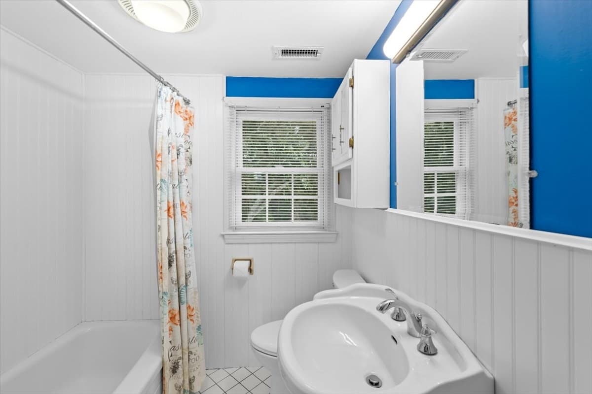 Single Family Residence at 32 Niagara Lane, Yarmouth MA 02673, Yarmouth, photo 11 of 23