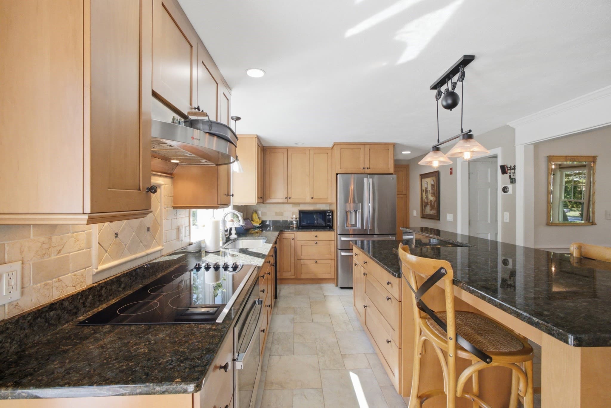 Single Family Residence at 4 Portmore Ln, Framingham MA 01702, Framingham, photo 16 of 42