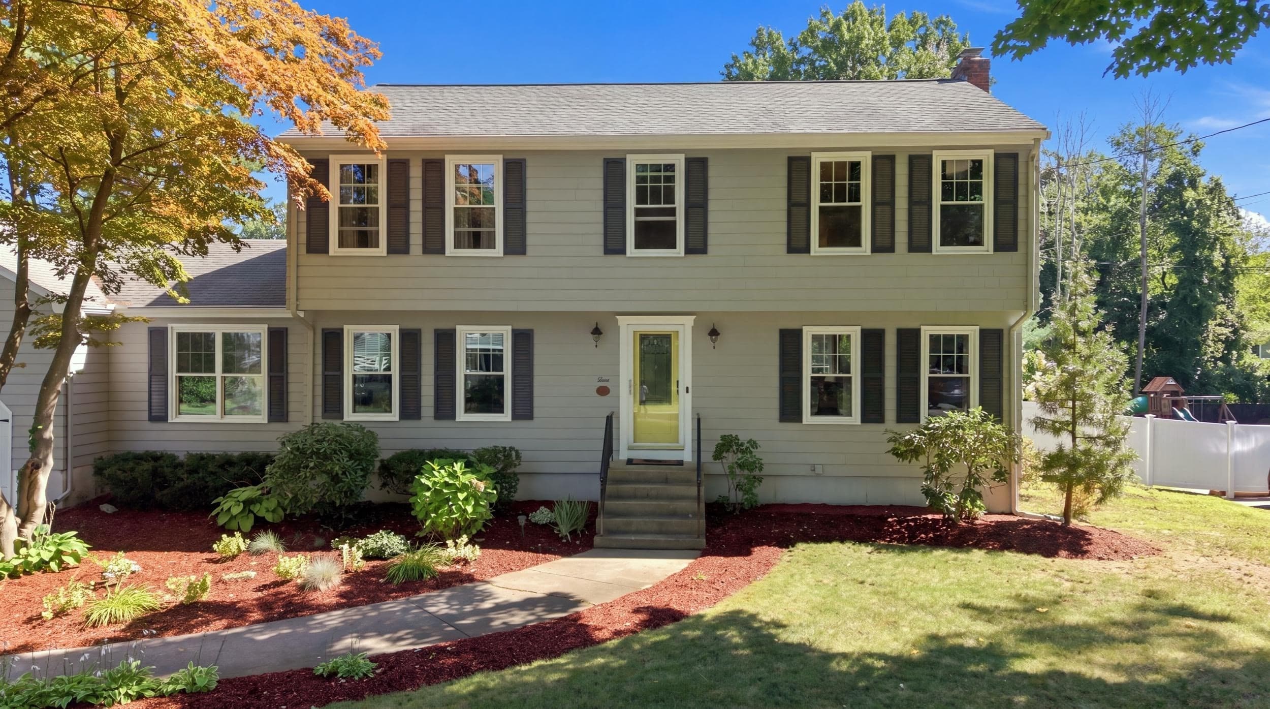 4 Portmore Ln, Framingham MA 01702