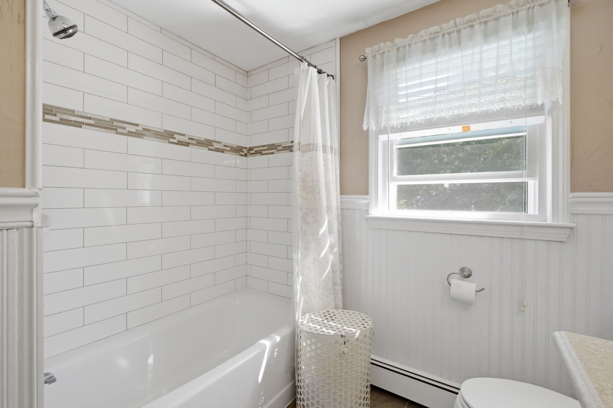 Single Family Residence at 4 Portmore Ln, Framingham MA 01702, Framingham, photo 28 of 42
