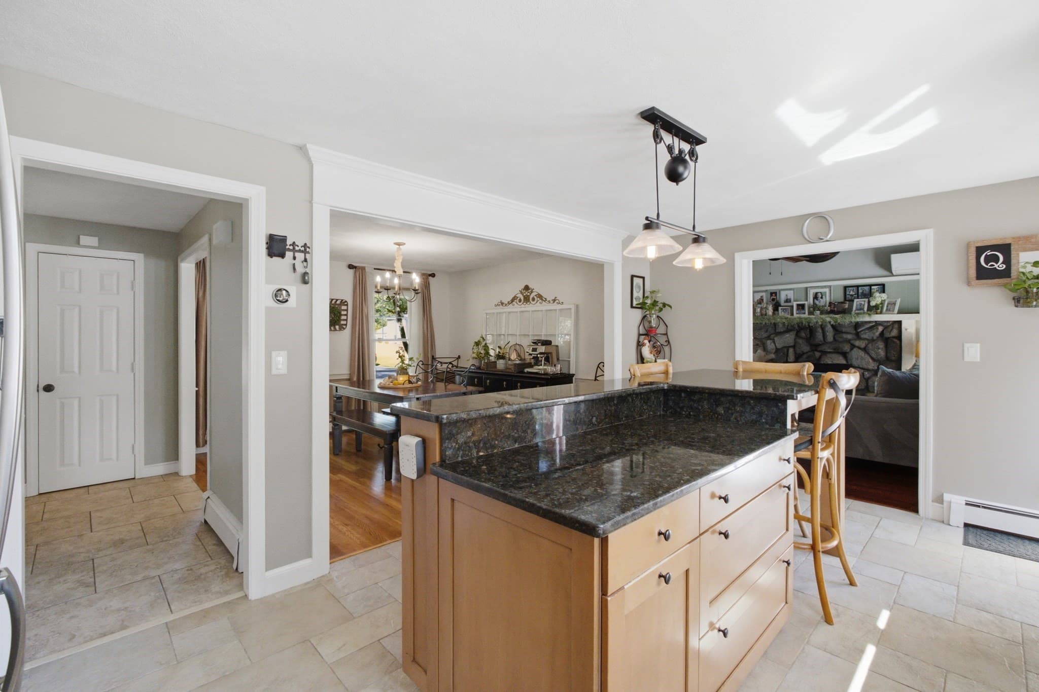 Single Family Residence at 4 Portmore Ln, Framingham MA 01702, Framingham, photo 19 of 42