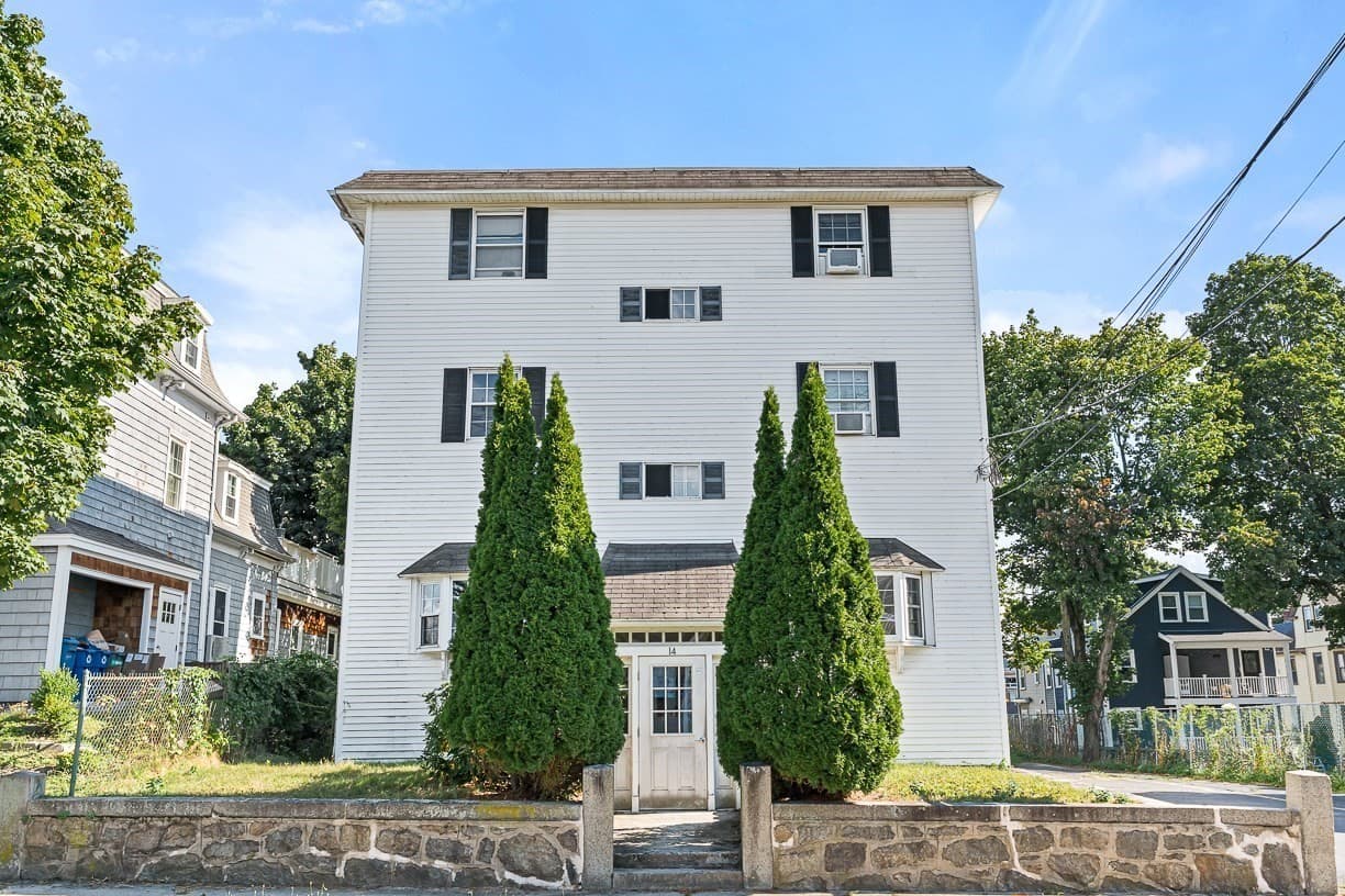 Condominium at 14 W Water St # 1, Wakefield MA 01880, Wakefield, photo 2 of 39