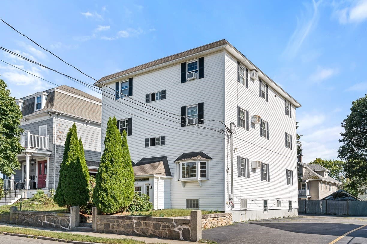 14 W Water St # 1, Wakefield MA 01880