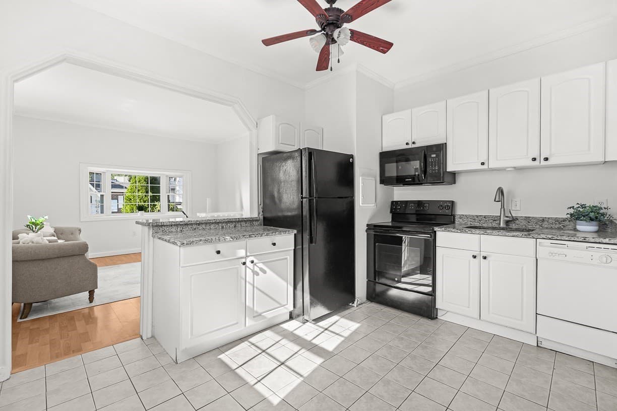 Condominium at 14 W Water St # 1, Wakefield MA 01880, Wakefield, photo 8 of 39