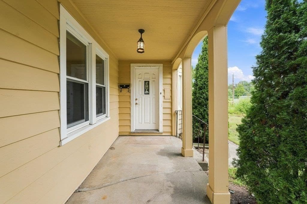 Single Family Residence at 24 Litchfield Avenue, Southbridge MA 01550, Southbridge, photo 3 of 33