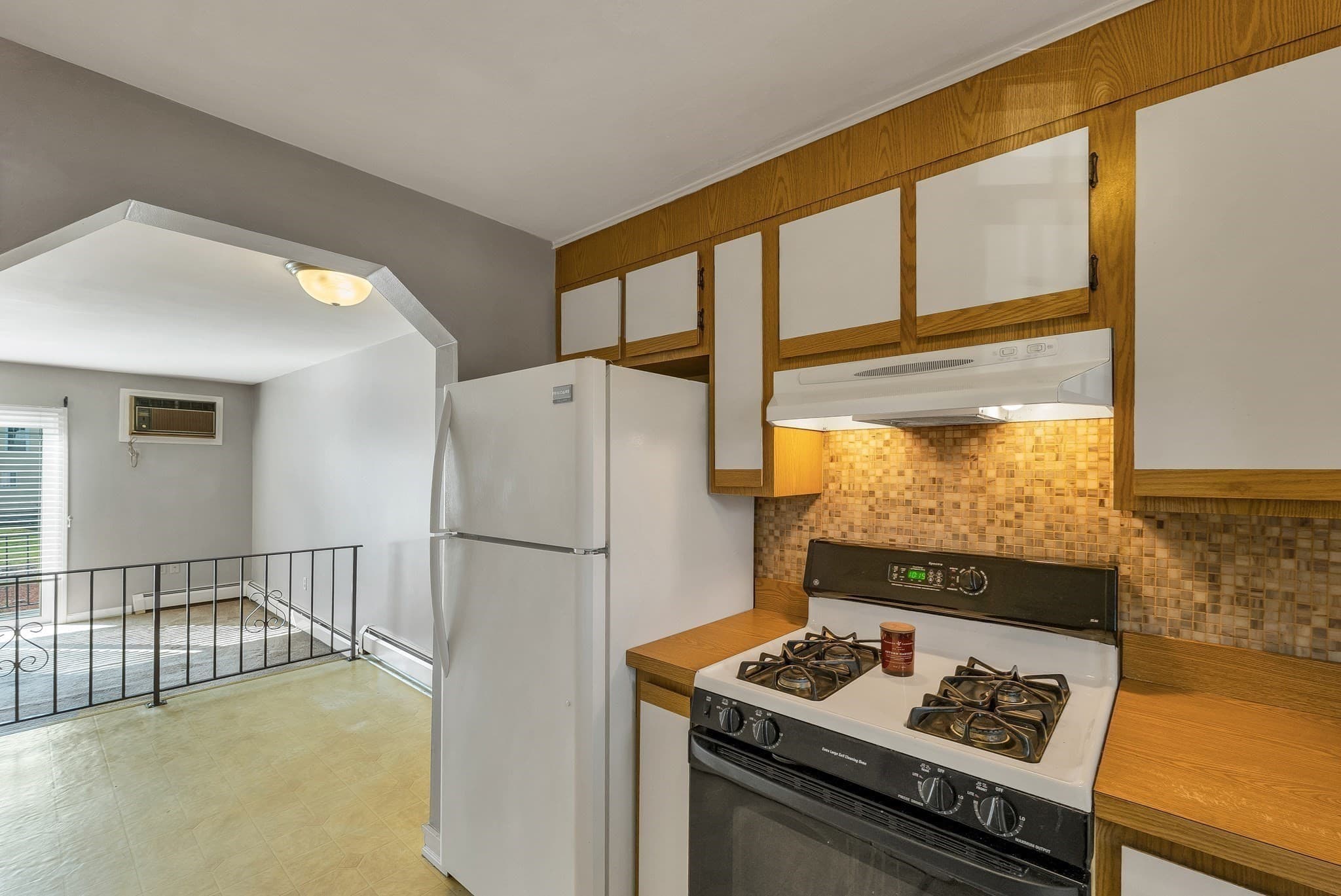 Condominium at 1261 Pawtucket Blvd # 6, Lowell MA 01854, Lowell, photo 9 of 38