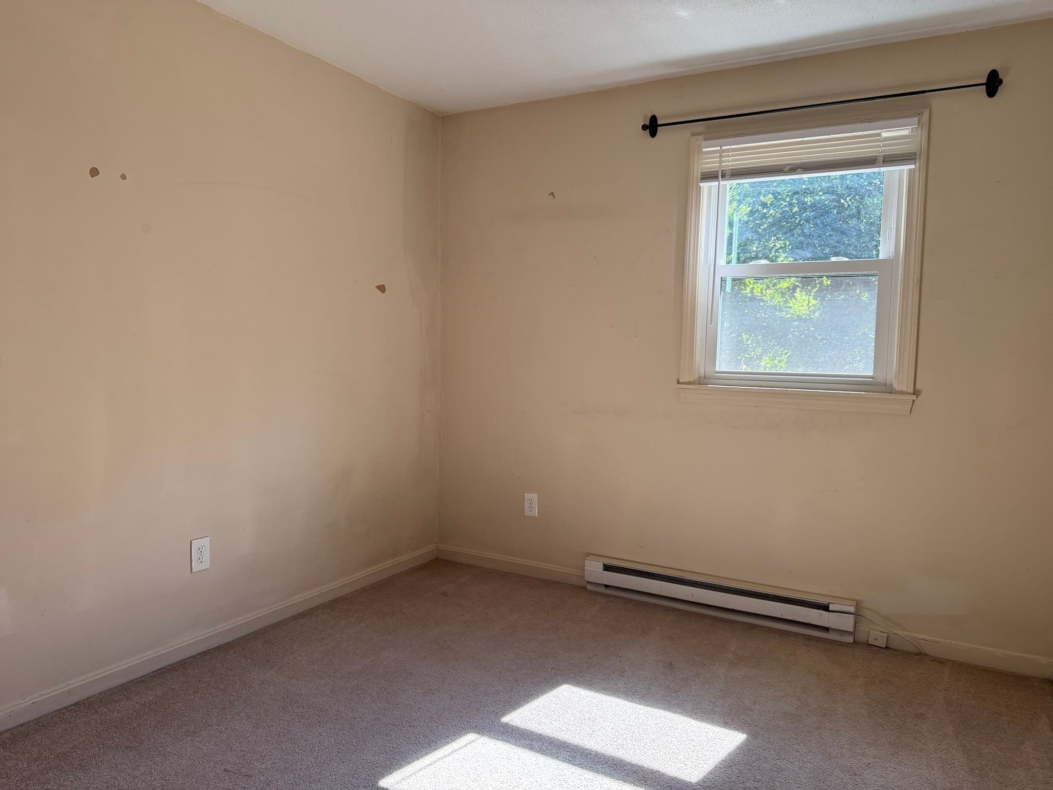 Single Family Residence at 5 Edge Hill Rd, Amherst MA 01002, Amherst, photo 11 of 22