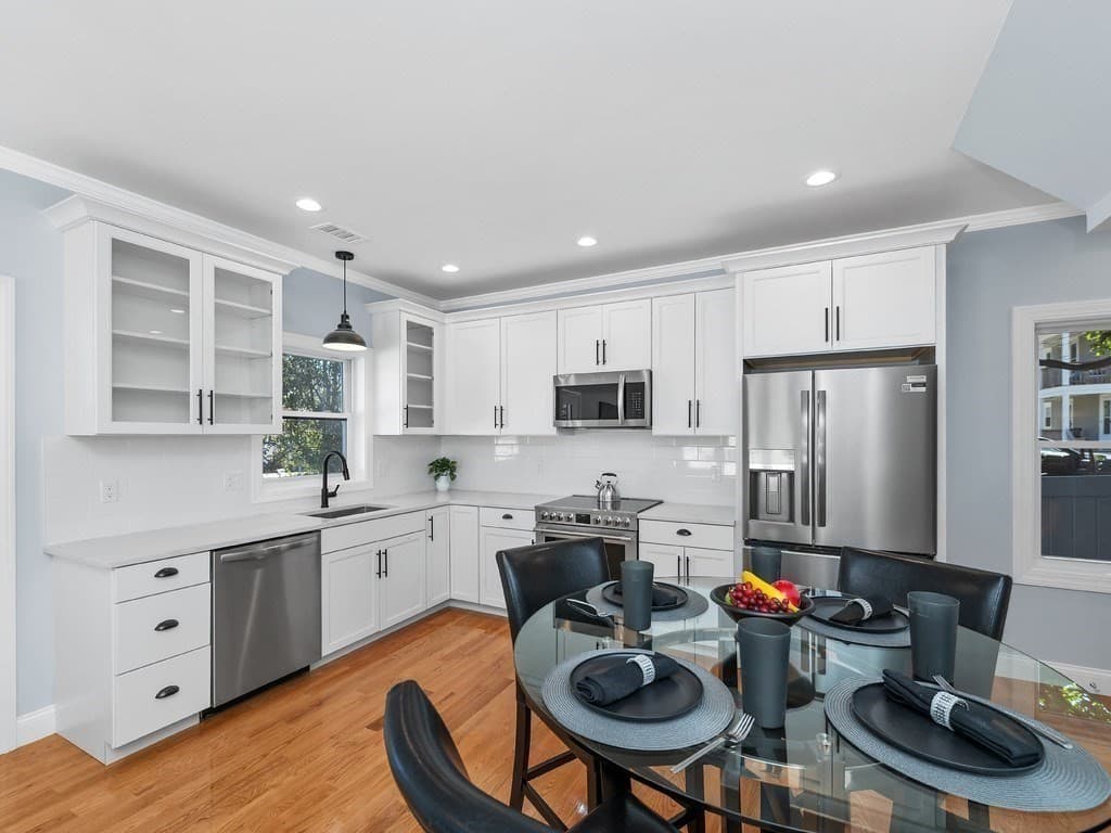 Condominium at 28 Ash Street # 2, Waltham MA 02453, Waltham, photo 13 of 42