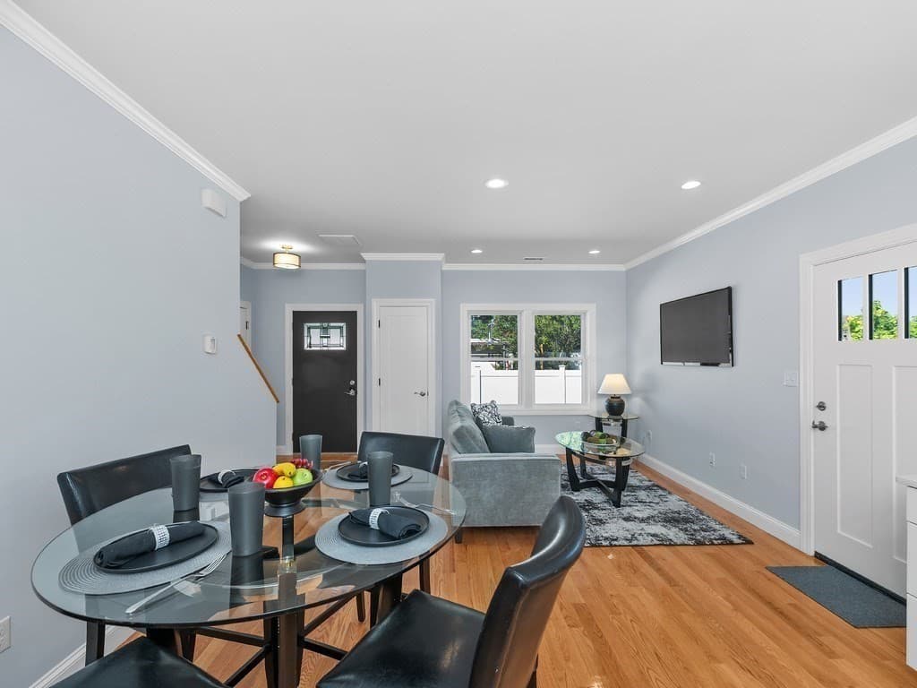 Condominium at 28 Ash Street # 2, Waltham MA 02453, Waltham, photo 12 of 42