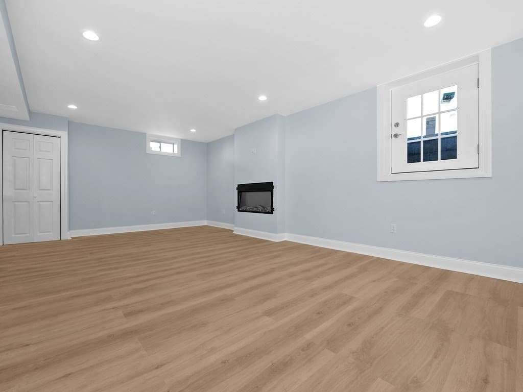 Condominium at 28 Ash Street # 2, Waltham MA 02453, Waltham, photo 32 of 42