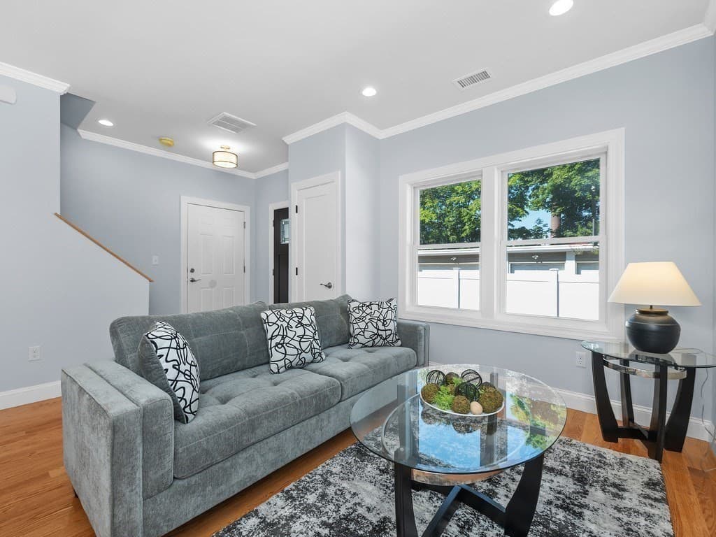 Condominium at 28 Ash Street # 2, Waltham MA 02453, Waltham, photo 9 of 42