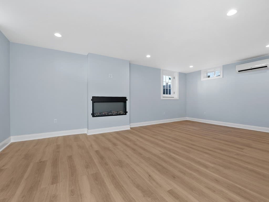 Condominium at 28 Ash Street # 2, Waltham MA 02453, Waltham, photo 30 of 42