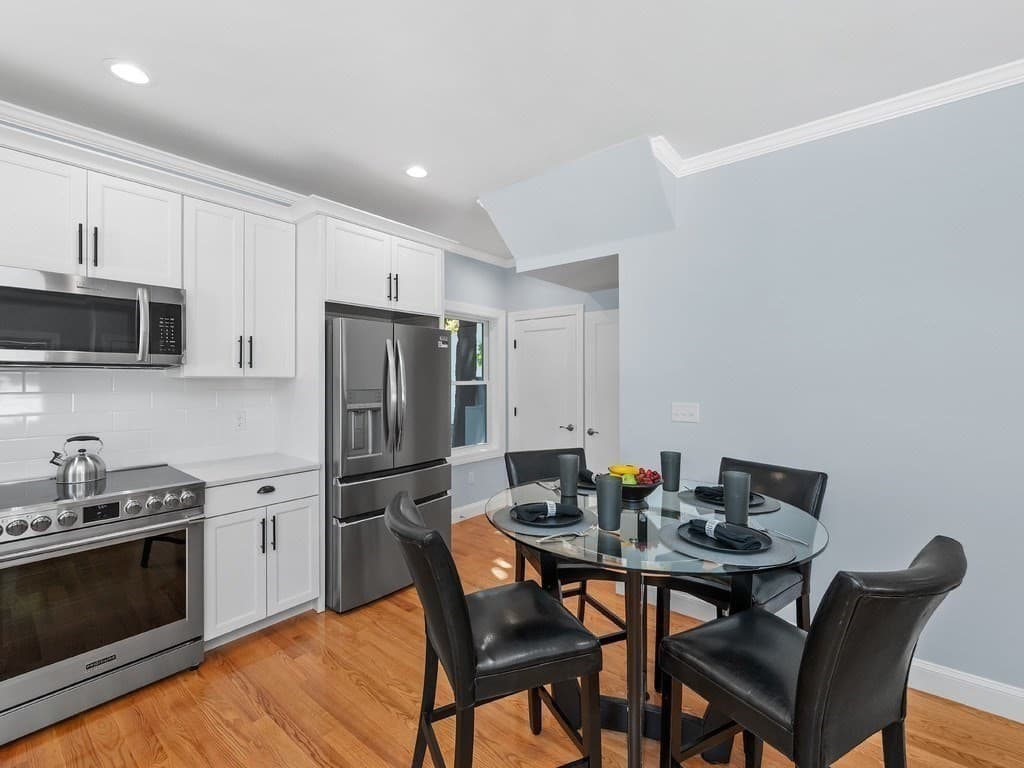 Condominium at 28 Ash Street # 2, Waltham MA 02453, Waltham, photo 10 of 42
