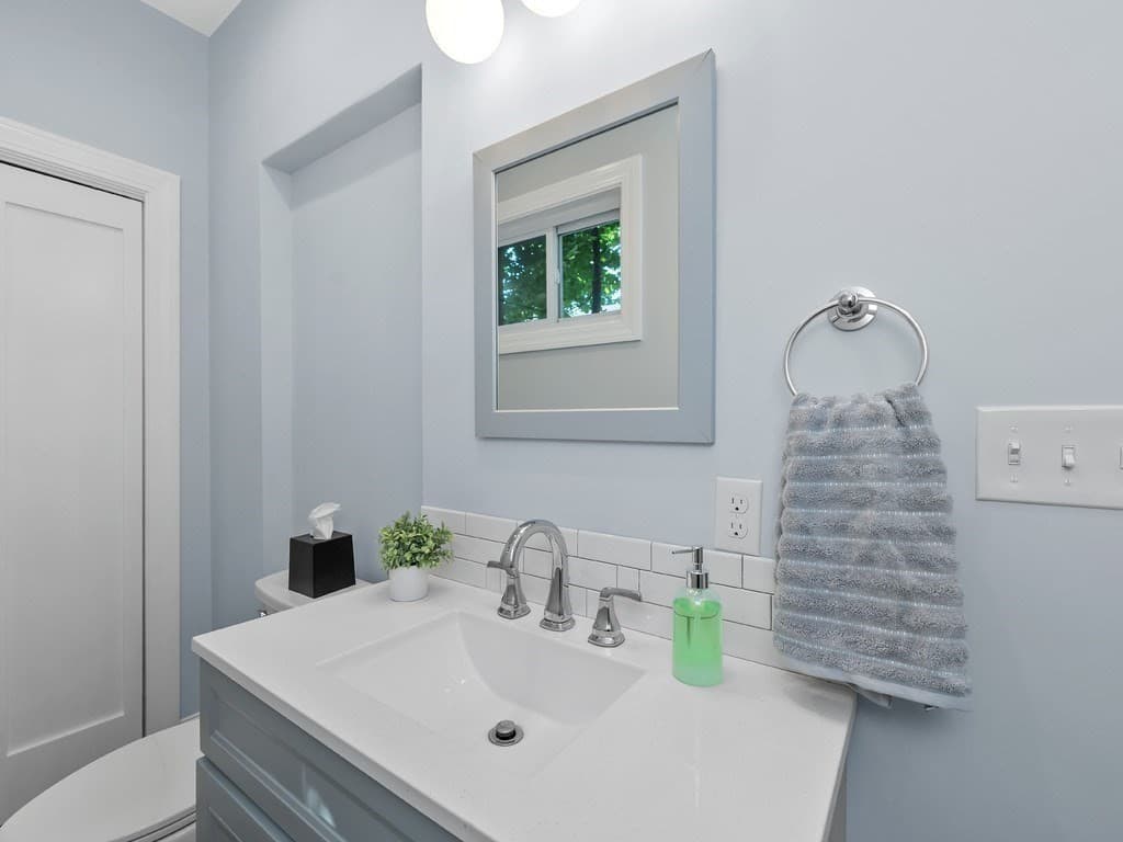 Condominium at 28 Ash Street # 2, Waltham MA 02453, Waltham, photo 15 of 42
