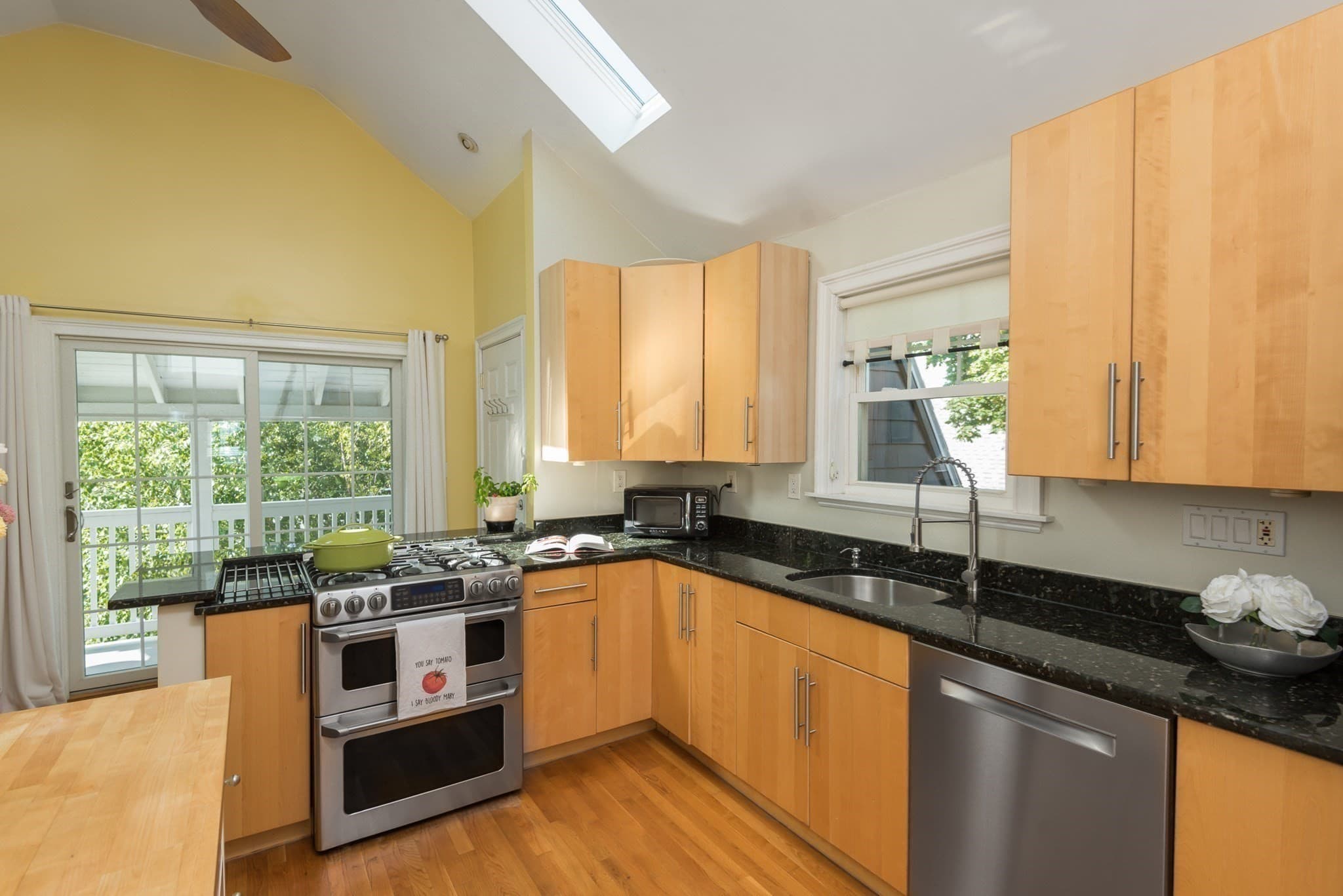 Condominium at 11 Varnum St # 3, Arlington MA 02474, Arlington, photo 2 of 37