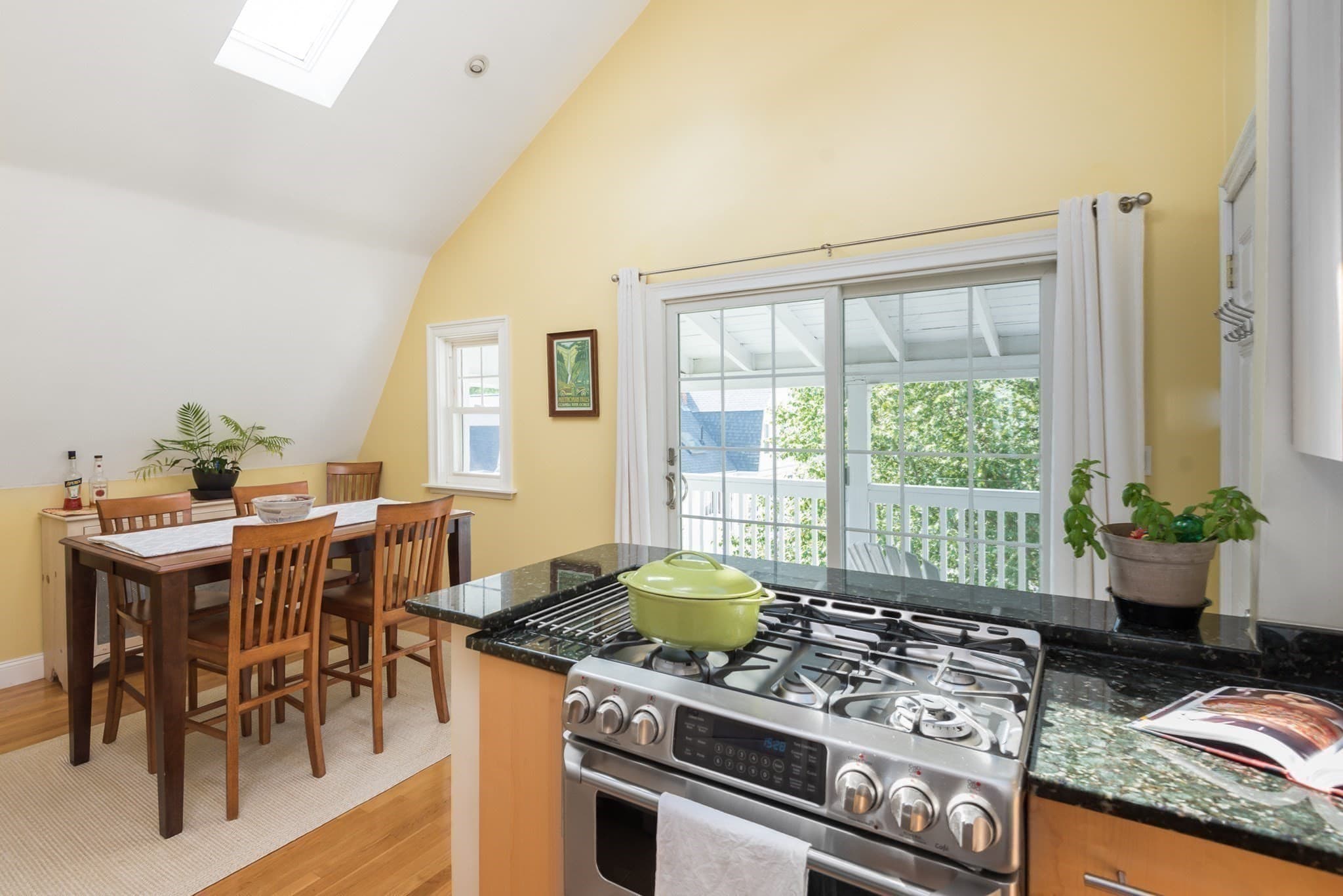 Condominium at 11 Varnum St # 3, Arlington MA 02474, Arlington, photo 4 of 37