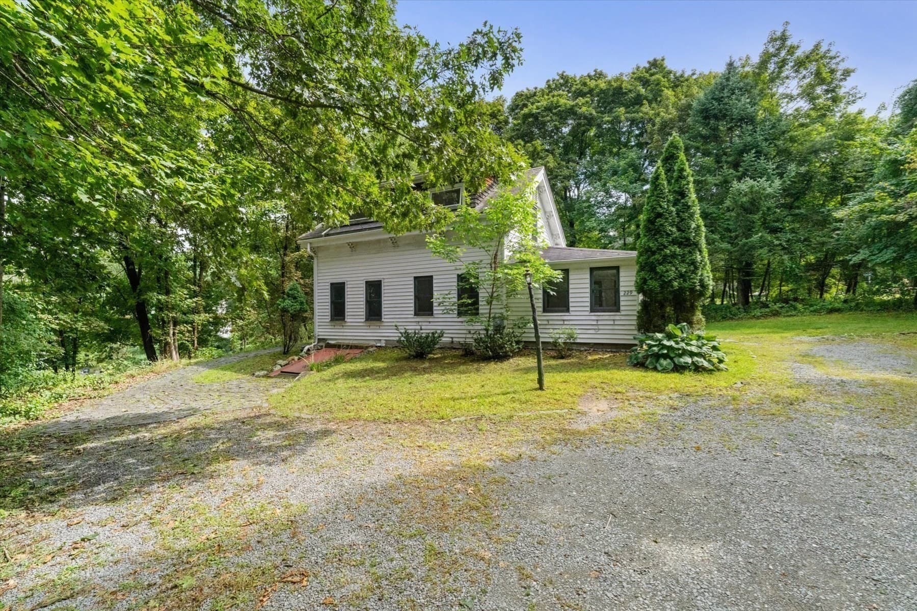 Single Family Residence at 229 Bent St, Franklin MA 02038, Franklin, photo 32 of 38