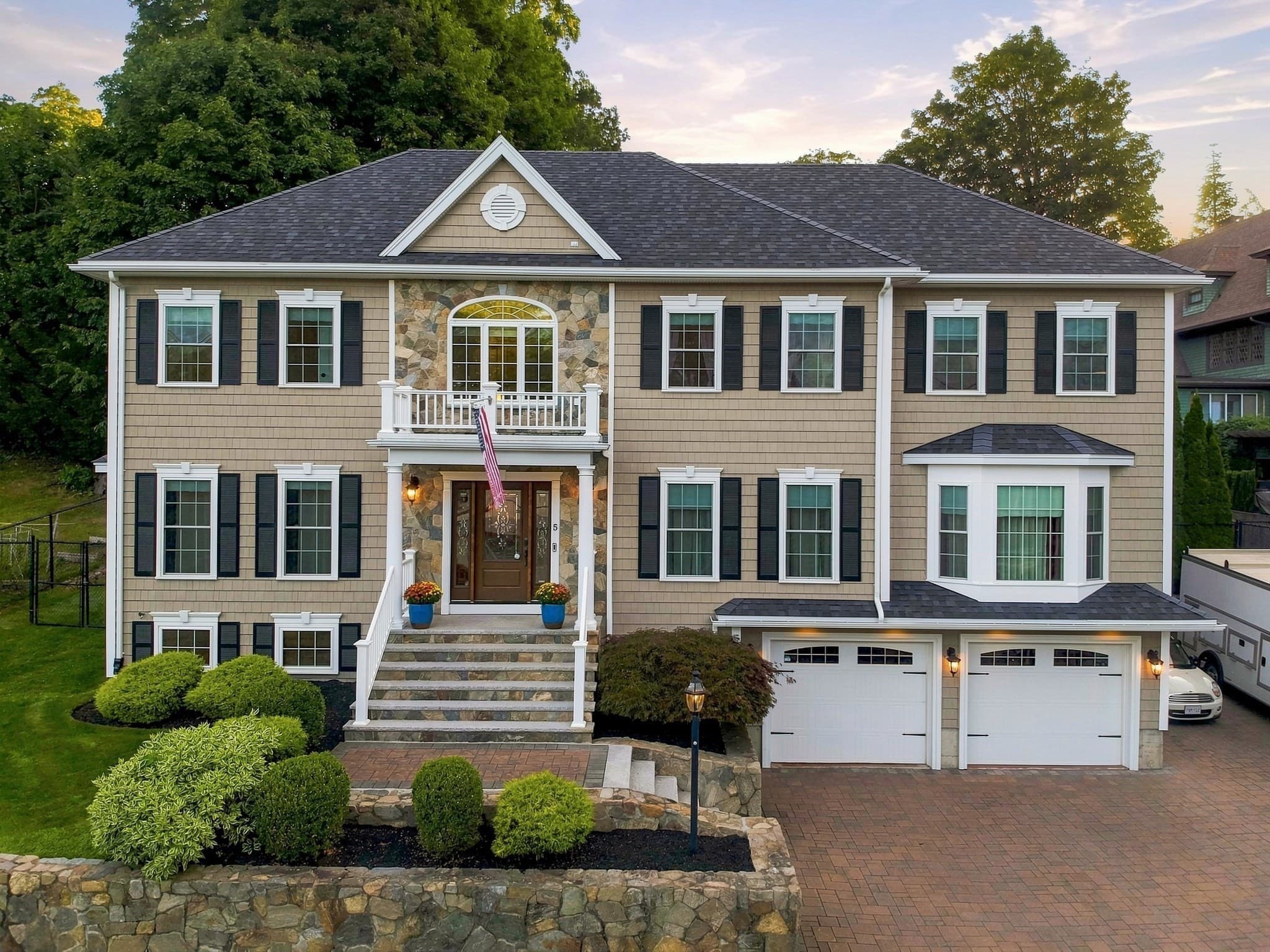 Single Family Residence at 5 Dell Ave, Wakefield MA 01880, photo 2 of 42