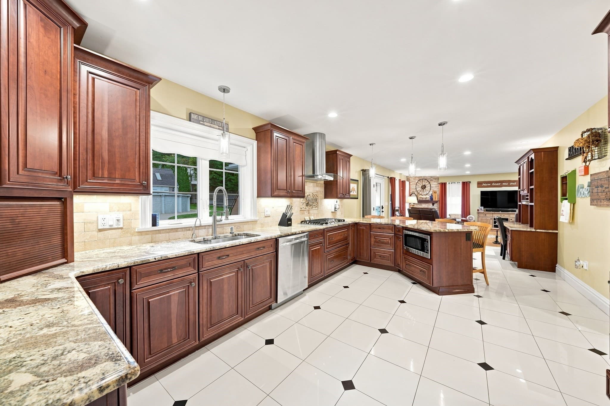 Single Family Residence at 5 Dell Ave, Wakefield MA 01880, photo 12 of 42