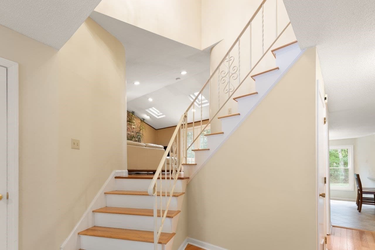 Single Family Residence at 14 Fox Hollow Ln, Sharon MA 02067, Sharon, photo 5 of 41