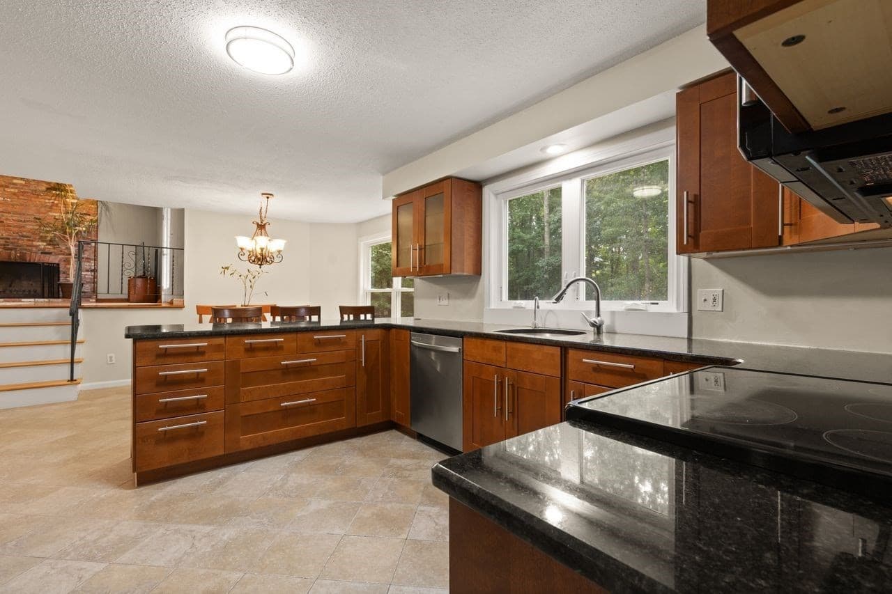 Single Family Residence at 14 Fox Hollow Ln, Sharon MA 02067, Sharon, photo 15 of 41