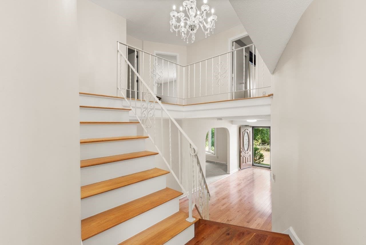Single Family Residence at 14 Fox Hollow Ln, Sharon MA 02067, Sharon, photo 4 of 41