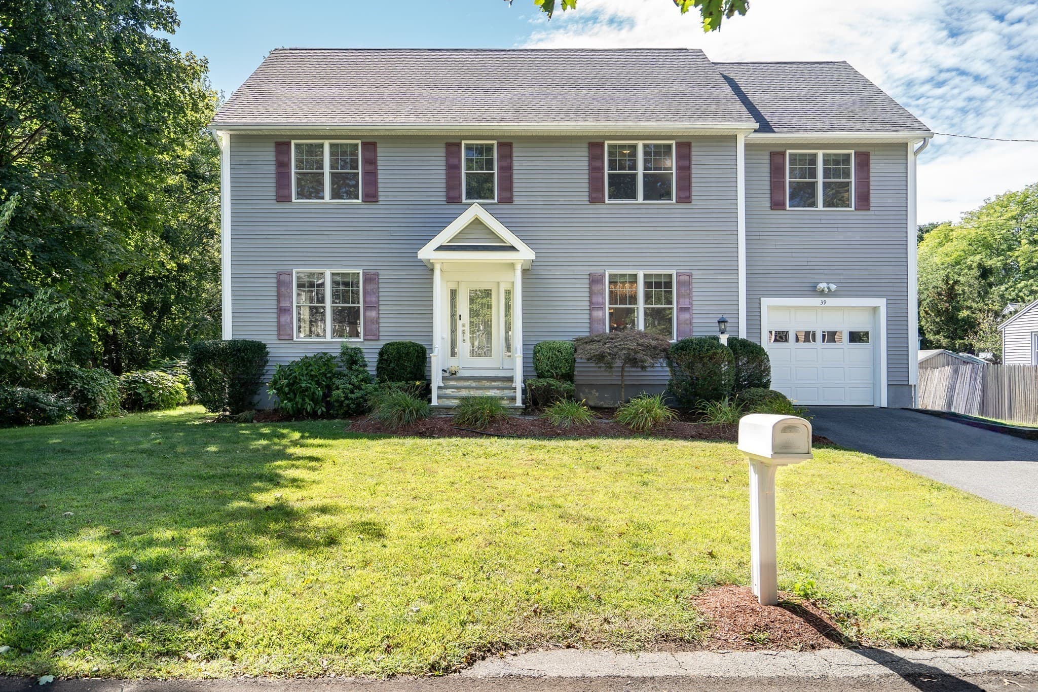 39 Arcola St, Lexington MA 02420