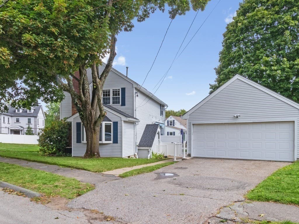Single Family Residence at 22 Abbott Road, Waltham MA 02452, Waltham, photo 3 of 29