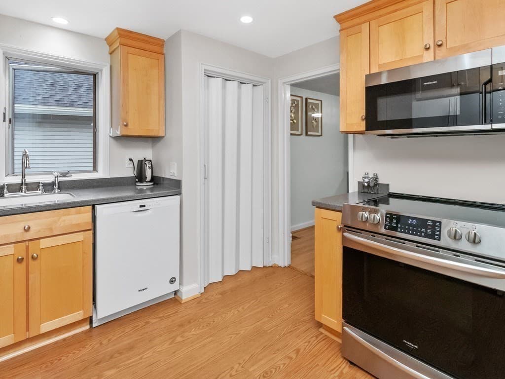 Single Family Residence at 22 Abbott Road, Waltham MA 02452, Waltham, photo 11 of 29
