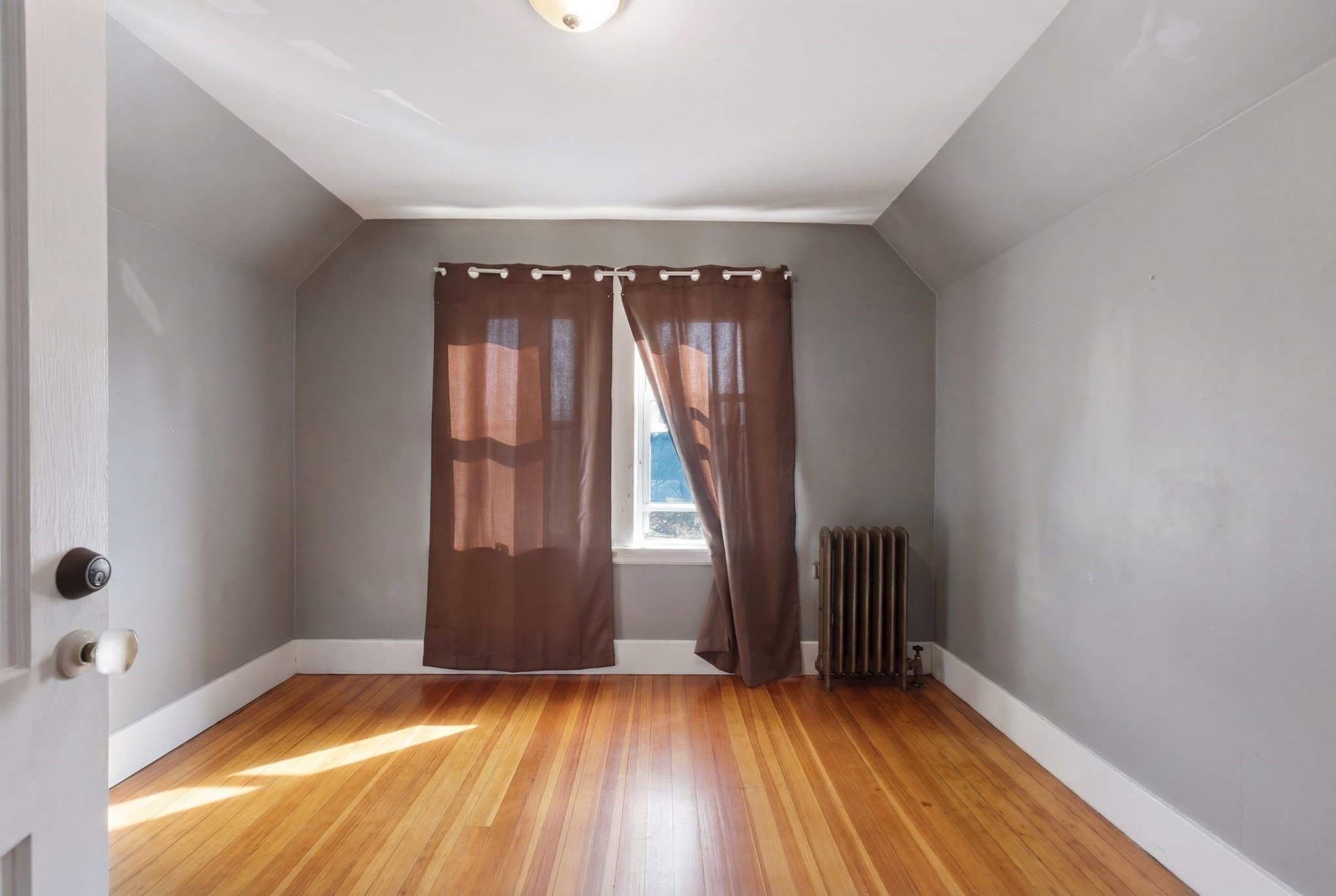 2 Family - 2 Units Up/Down at 22 E Emerson St, Melrose MA 02176, Melrose, photo 27 of 30