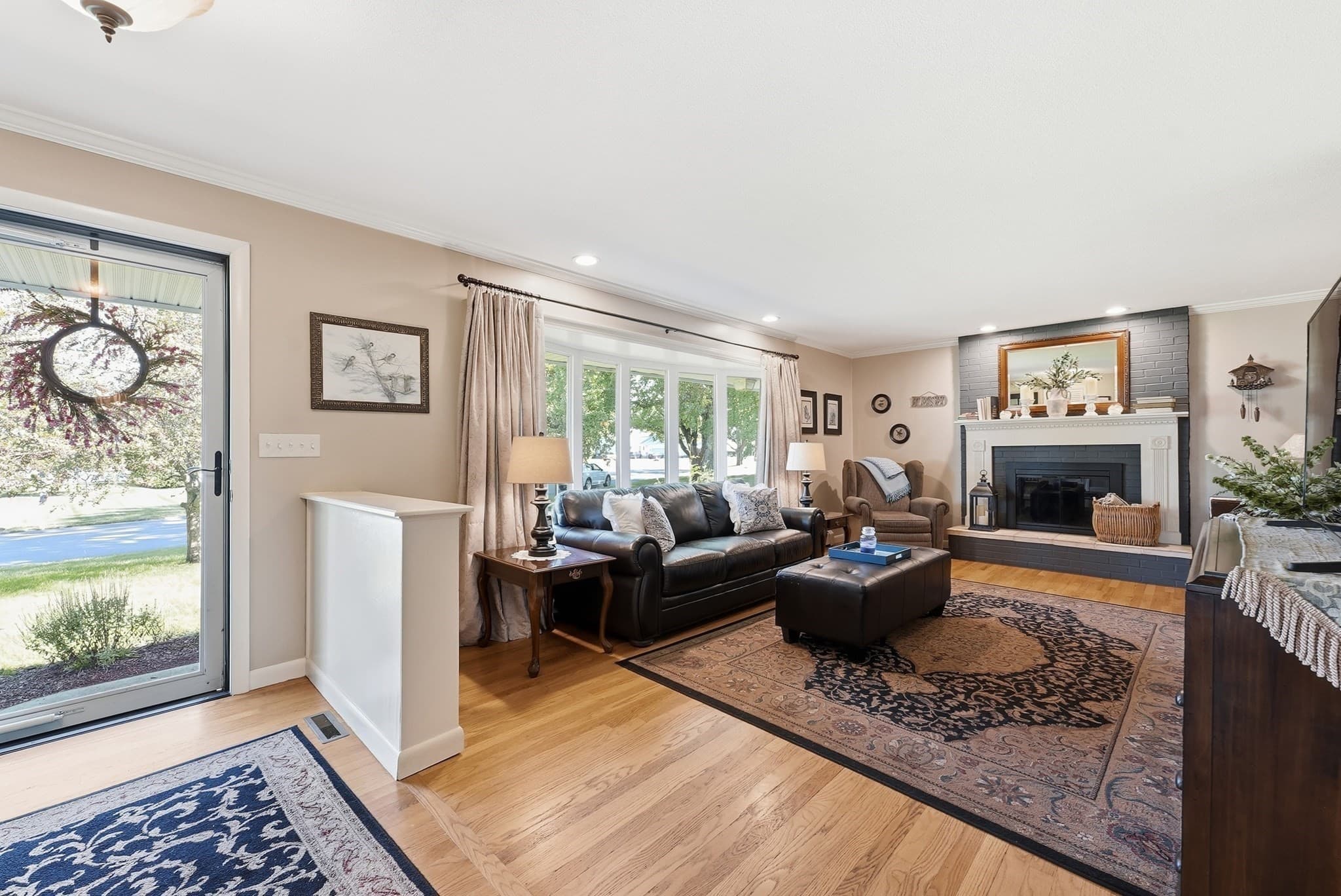 Single Family Residence at 19 Old Barn Road, West Springfield MA 01089, West Springfield, photo 2 of 42