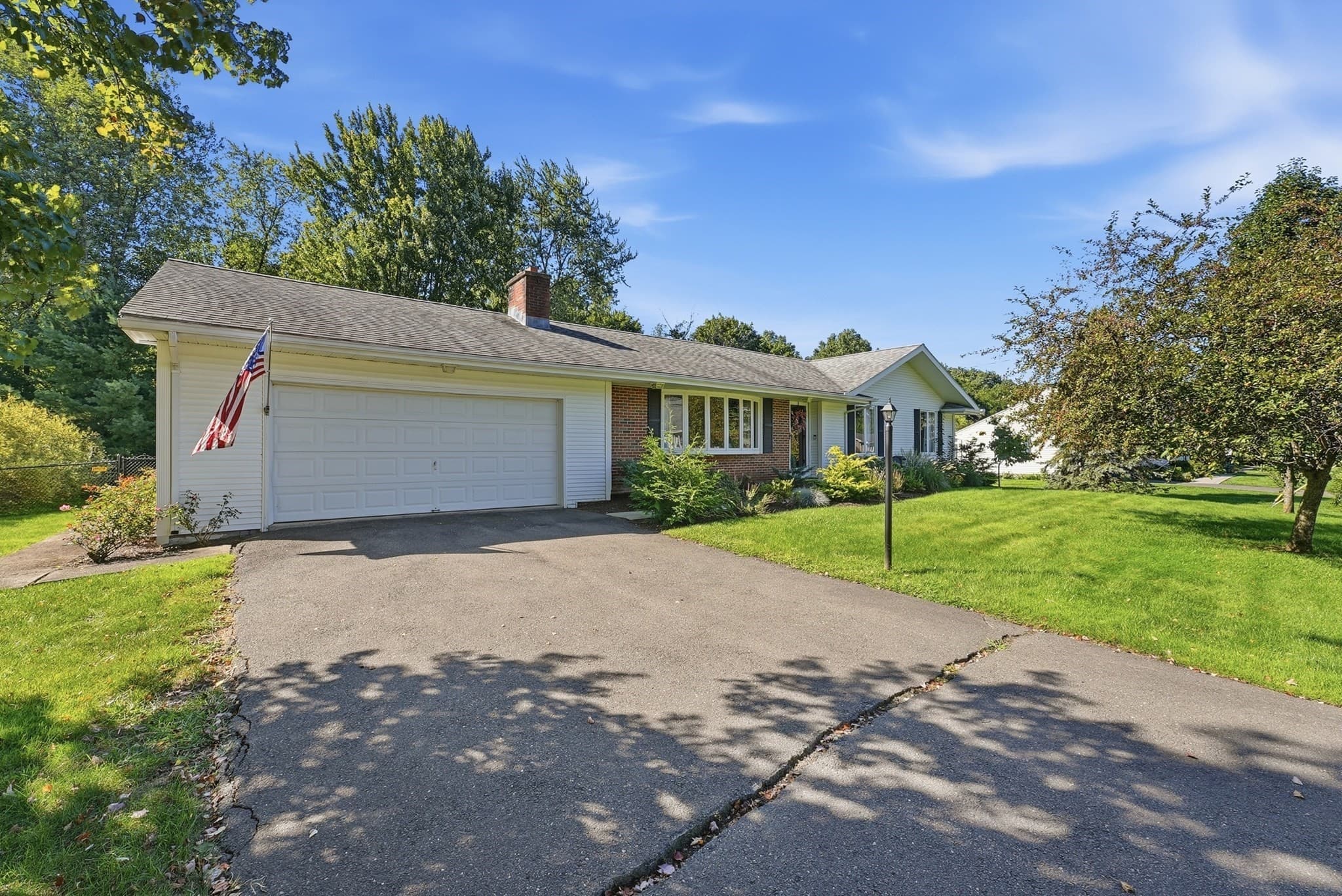 19 Old Barn Road, West Springfield MA 01089