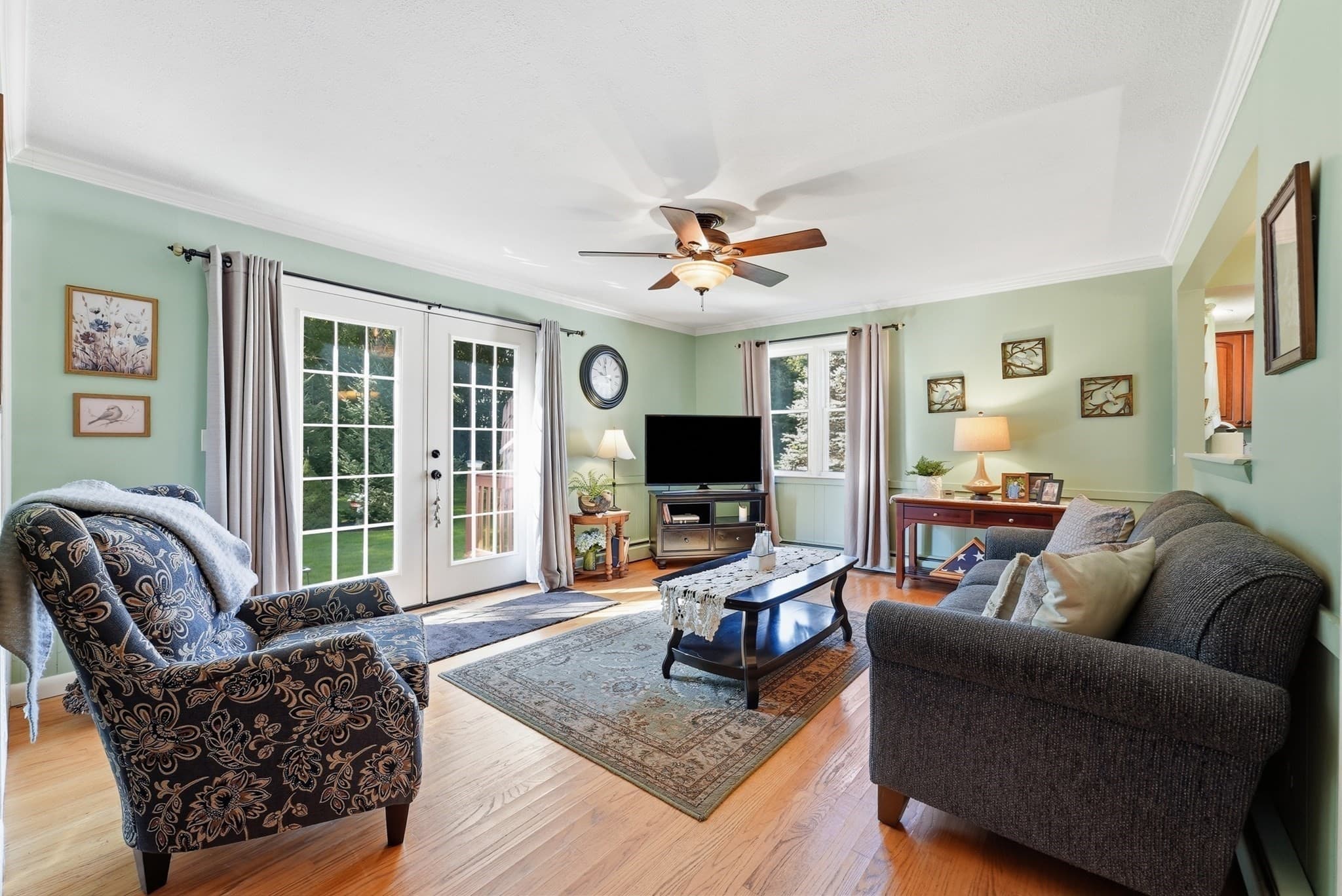 Single Family Residence at 19 Old Barn Road, West Springfield MA 01089, West Springfield, photo 5 of 42