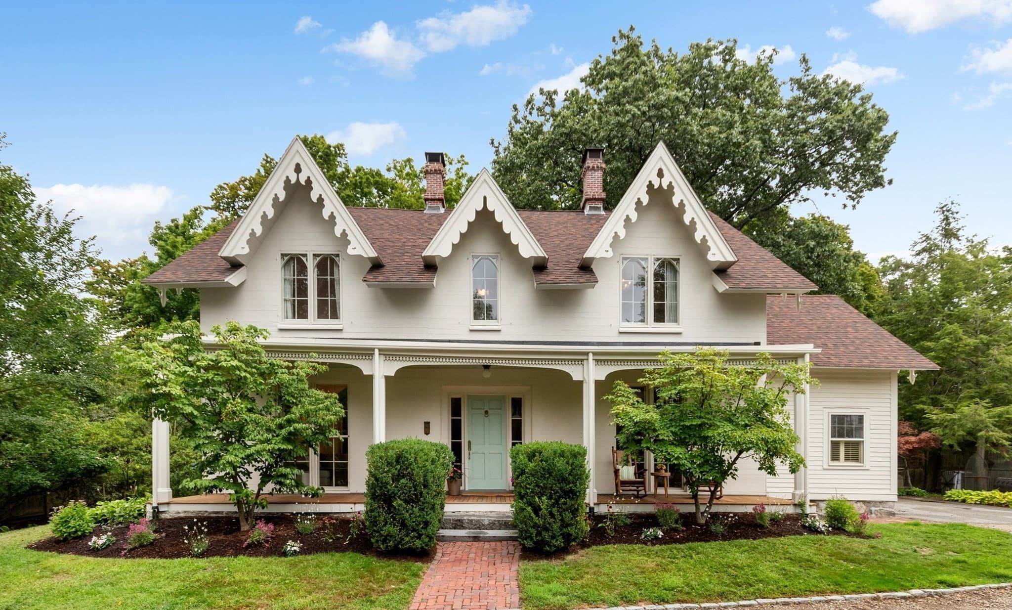 82 Old River Place, Dedham MA 02026