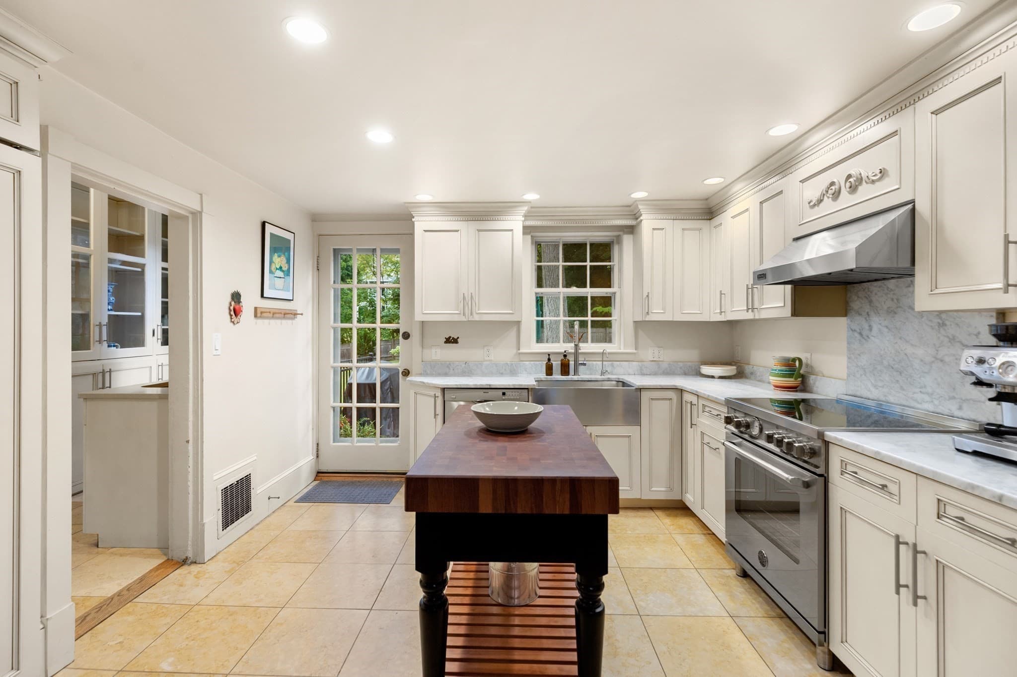 Single Family Residence at 82 Old River Place, Dedham MA 02026, Dedham, photo 11 of 41