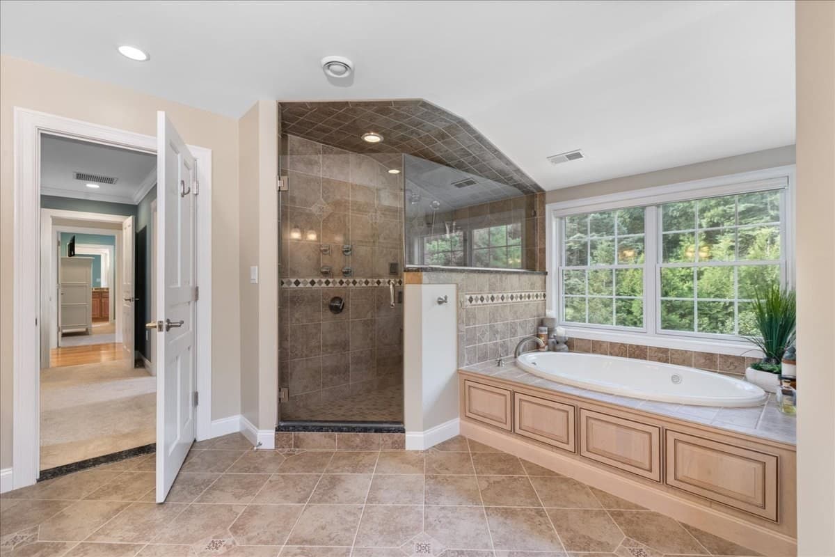 Single Family Residence at 4 Darrens Way, Methuen MA 01844, Methuen, photo 32 of 42