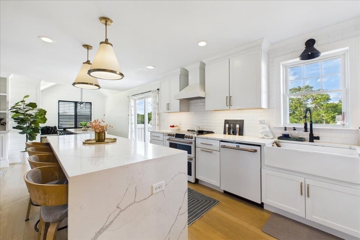 Single Family Residence at 6 Karas Way, Plymouth MA 02360, photo 11 of 42