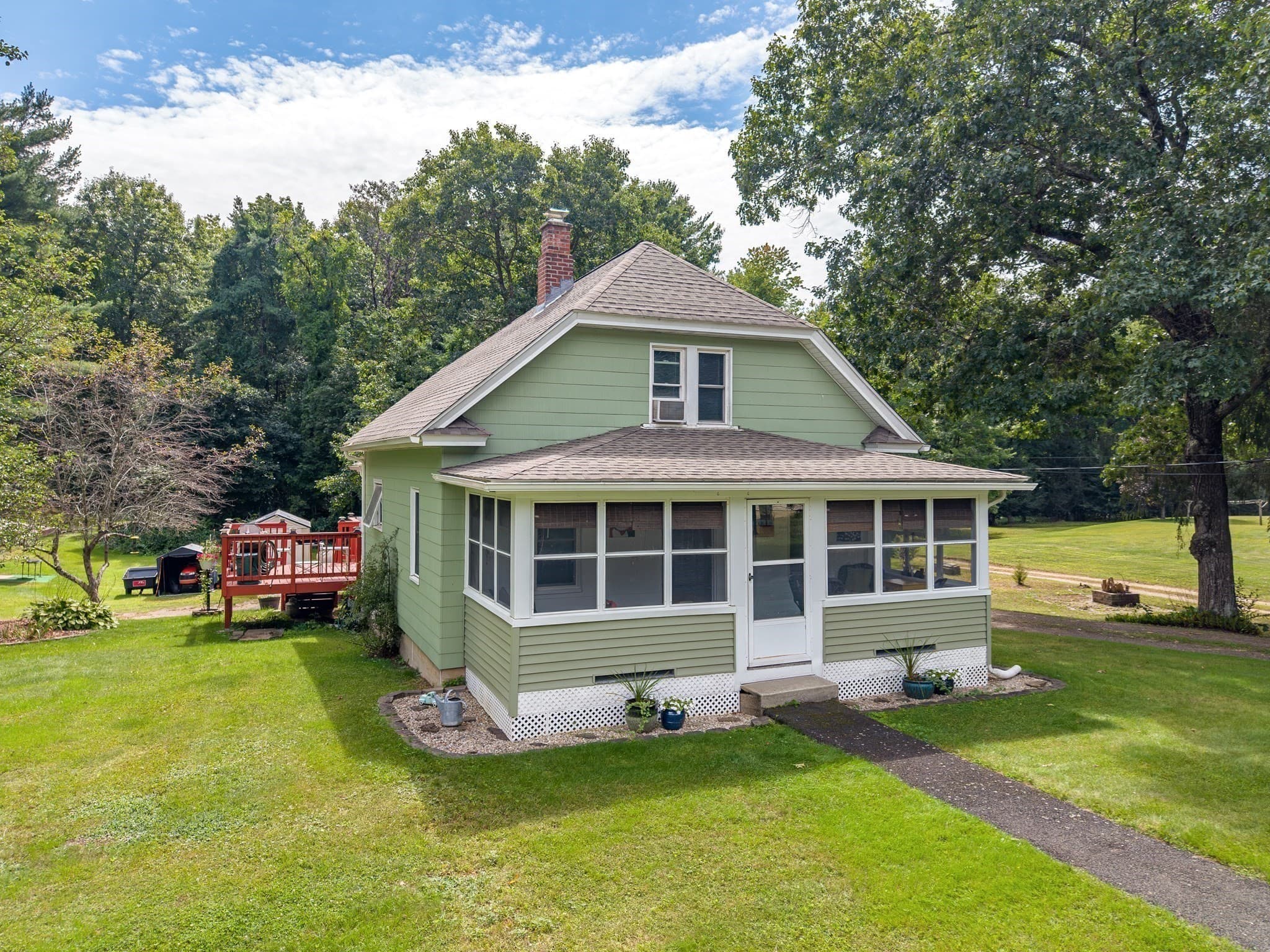 123 Metacomet St, Belchertown MA 01007