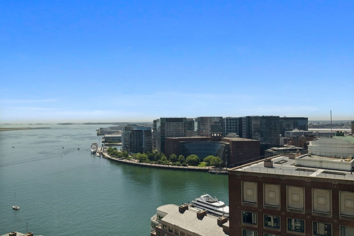 Condominium at 85 E India Row # 30D, Boston MA 02110, photo 22 of 31