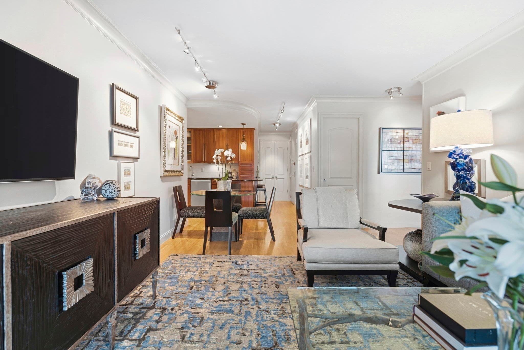 Condominium at 85 E India Row # 30D, Boston MA 02110, photo 4 of 31