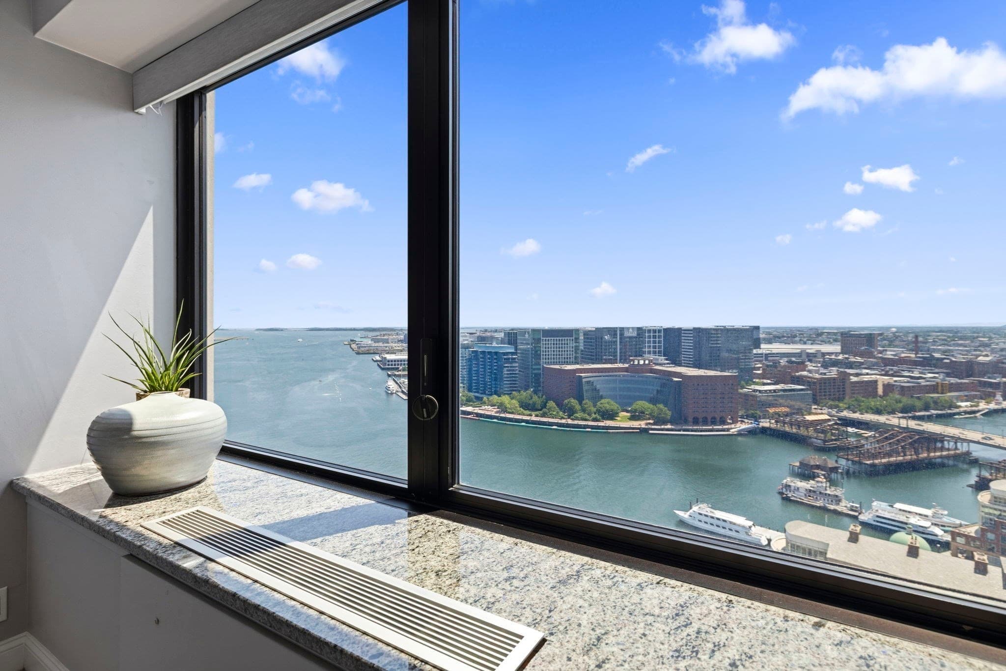 Condominium at 85 E India Row # 30D, Boston MA 02110, photo 8 of 31