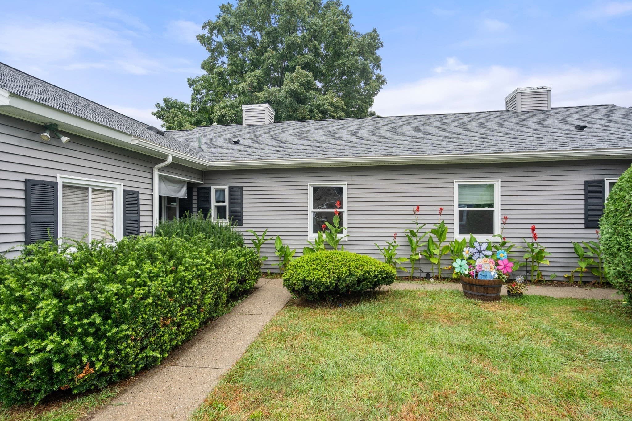 Condominium at 54 Horseshoe Dr # 54, Chicopee MA 01022, Chicopee, photo 24 of 32