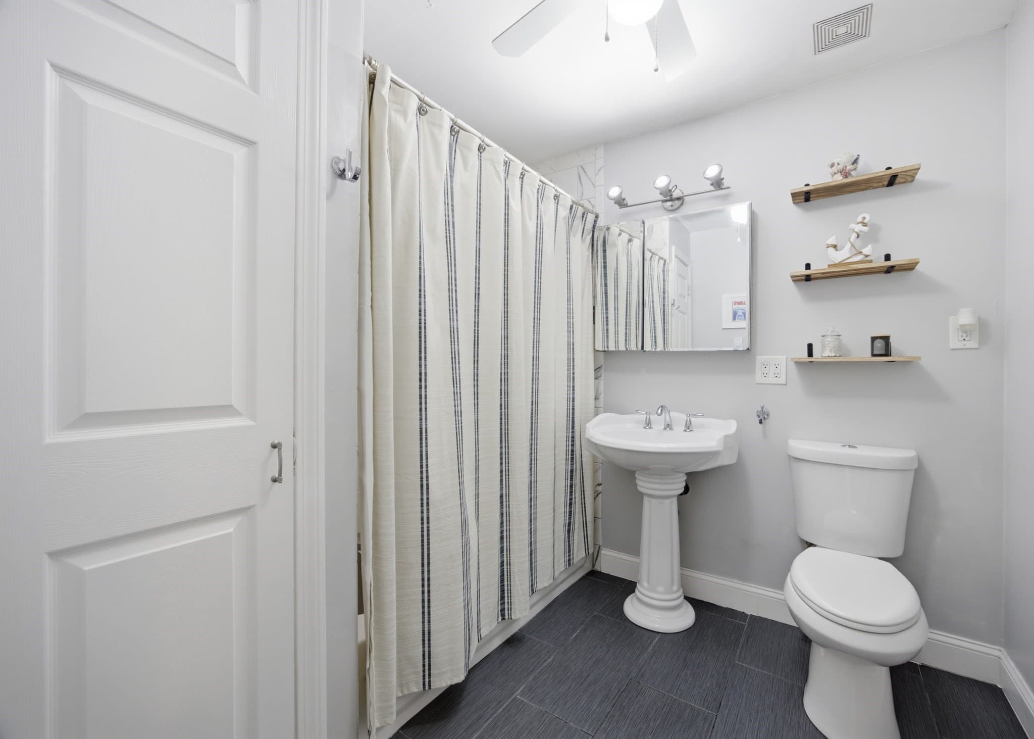 Condominium at 207 Samoset Street # B16, Plymouth MA 02360, Plymouth, photo 11 of 25